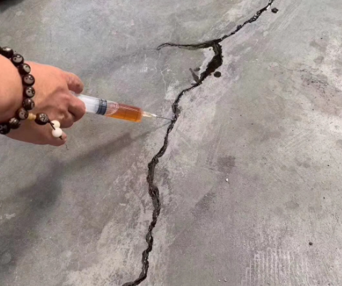 陈巴尔虎混凝土裂缝修补技术详解​